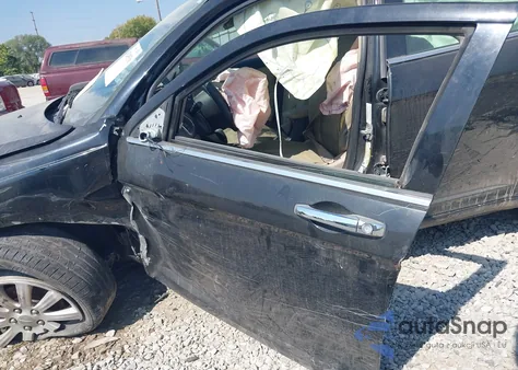 2013 Chrysler 200 Limited z USA, uszkodzony, nr VIN 1C3CCBCG4DN684685